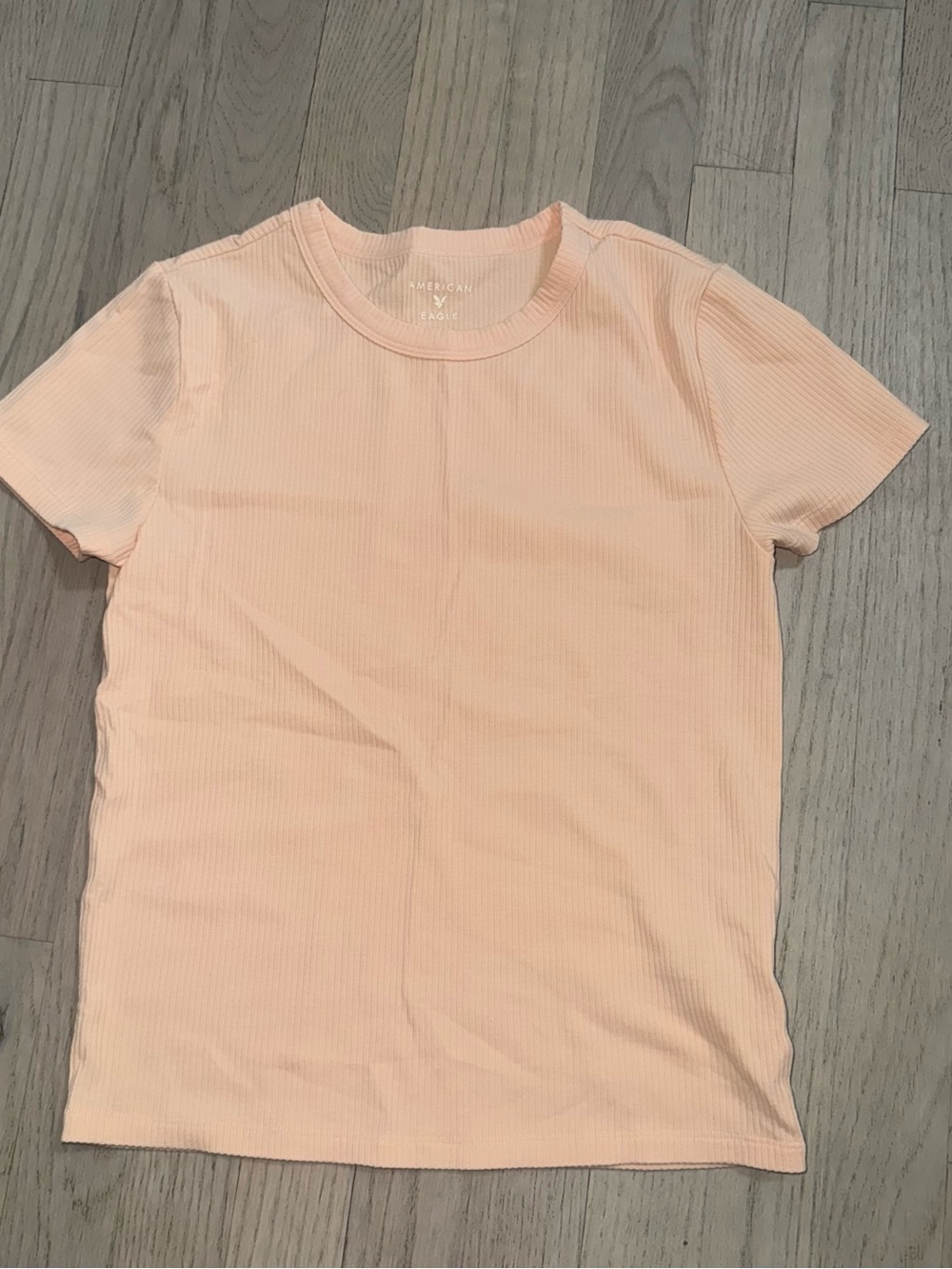 American Eagle Outfitters Women’s Peach Ribbed Crewneck Tee Medium